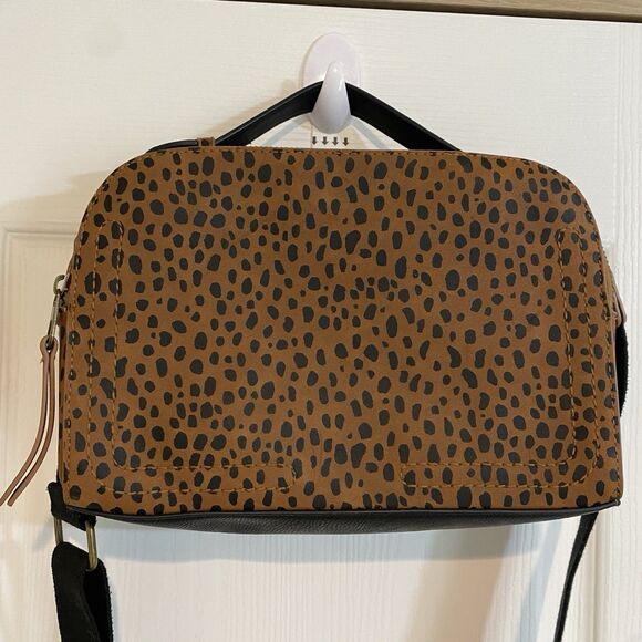 Universal Thread Leopard Print Crossbody Bag Womens Faux Leather  Compartments - Picture 7 of 15